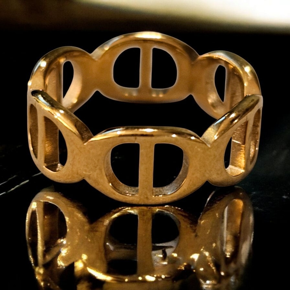 Sz 7 Gold Ring